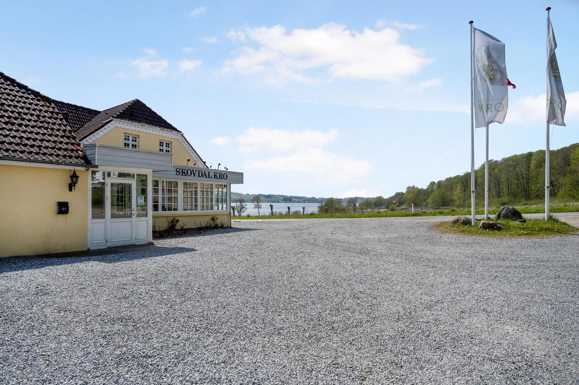 Skovdal Kro Jelling المظهر الخارجي الصورة
